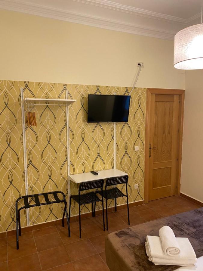 Hostal Alaska Madrid Extérieur photo