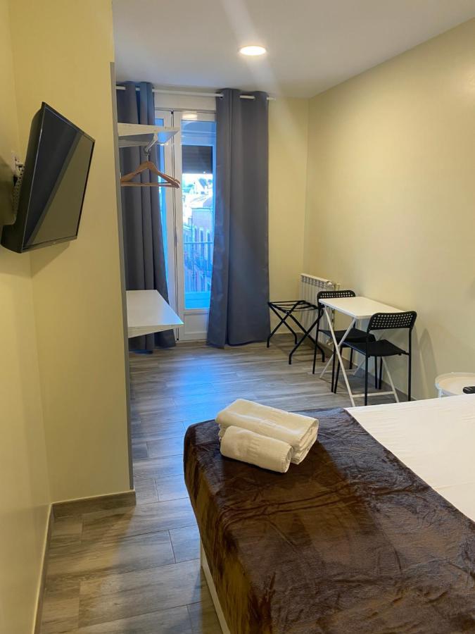 Hostal Alaska Madrid Extérieur photo