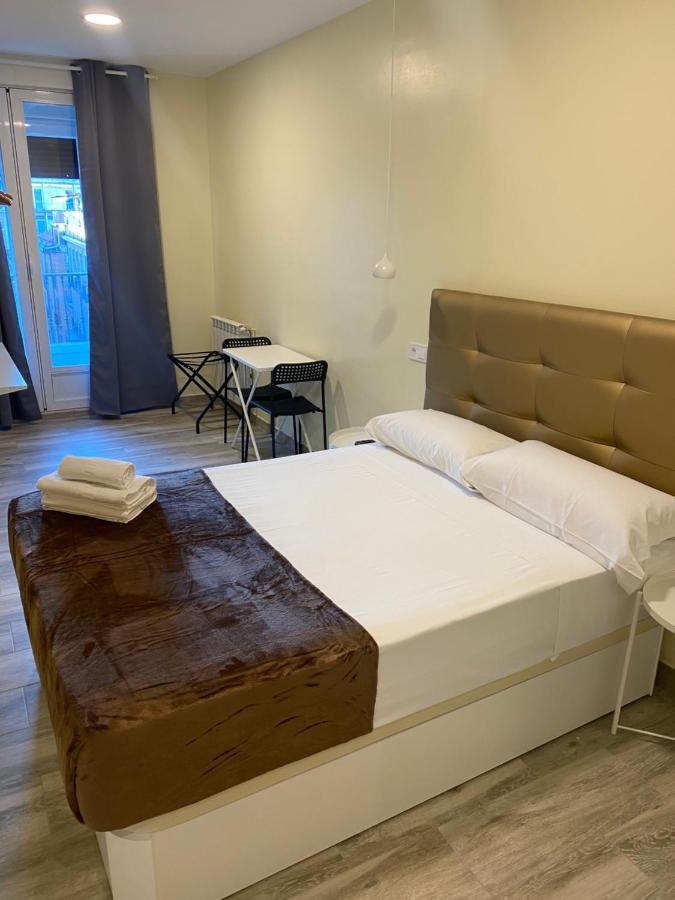 Hostal Alaska Madrid Extérieur photo
