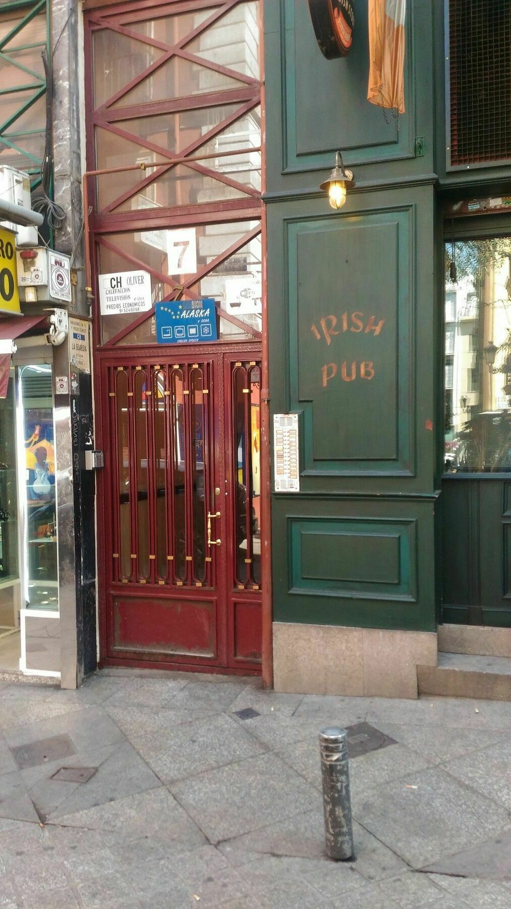 Hostal Alaska Madrid Extérieur photo